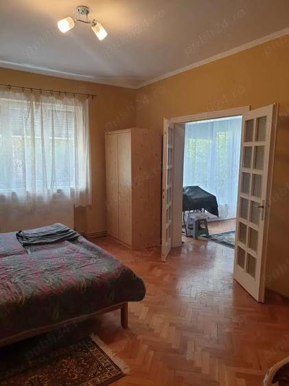 Apartament cu 4 camere decomandat în 14 Mai