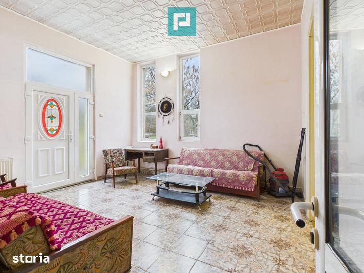 Casă cu 7 camere cu Teren 2703 Mp în Mașloc