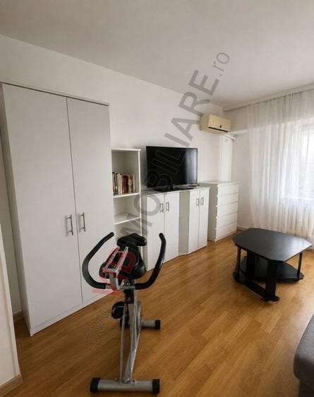 Garsonieră decomandată, mobilată în Alba Iulia