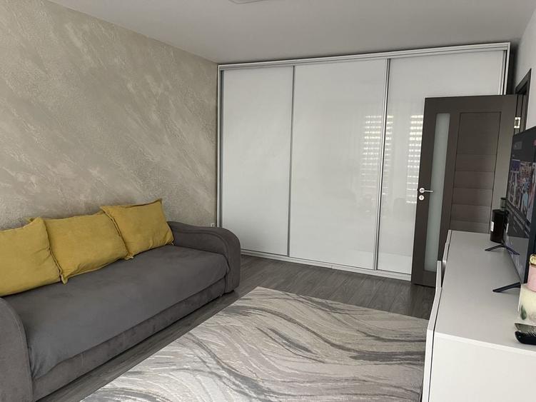 Apartament cu 2 camere decomandat în Unirii