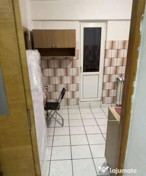 Garsonieră decomandată în Muncii