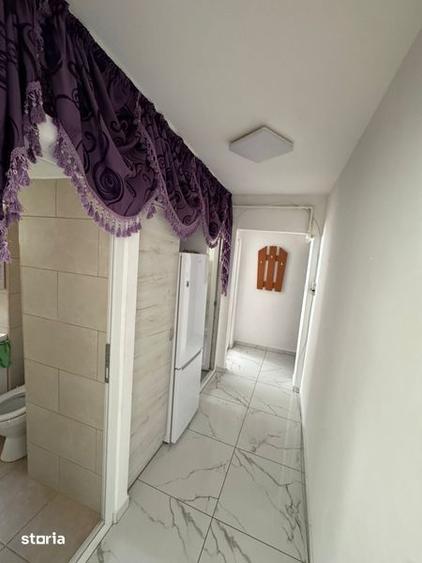 Apartament cu 3 camere semidecomandat în Central