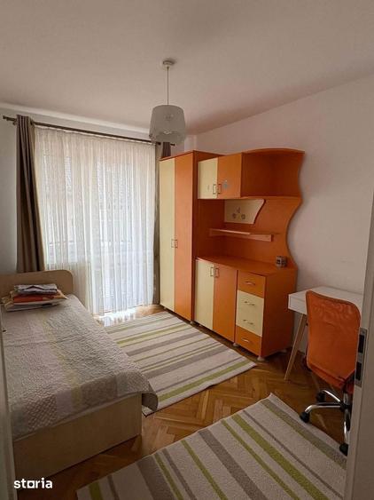 Apartament cu 4 camere în Central