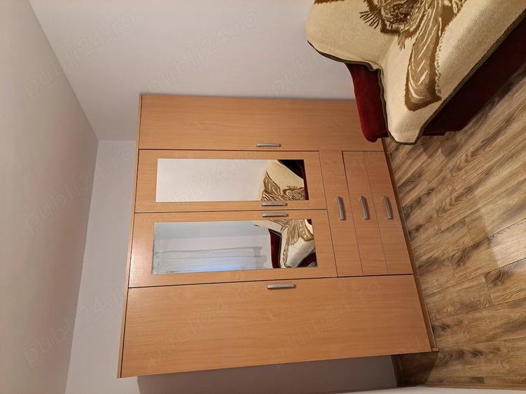 Apartament cu 2 camere semidecomandat în P-ța Doina