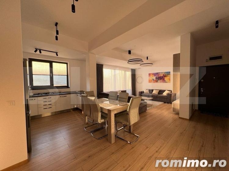 Apartament cu 3 camere semidecomandat în Cetate