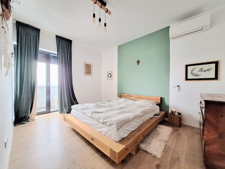 Apartament cu 3 camere decomandat în Băneasa