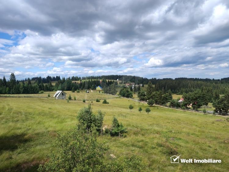 Teren Construcții intravilan de 1000 mp, în Mărișel