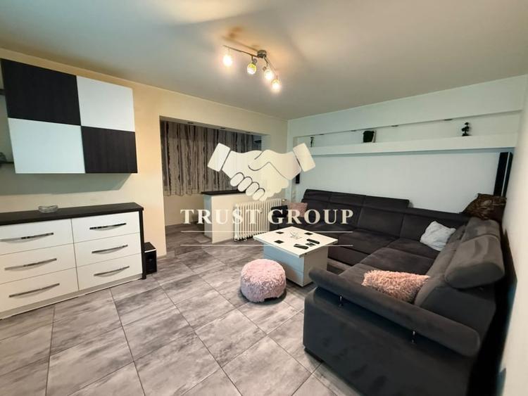 Apartament cu 3 camere decomandat în Drumul Taberei