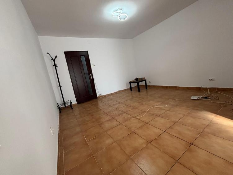 Garsonieră stradală la parter | Pantelimon–Iancului | Locuință / Birou - 3