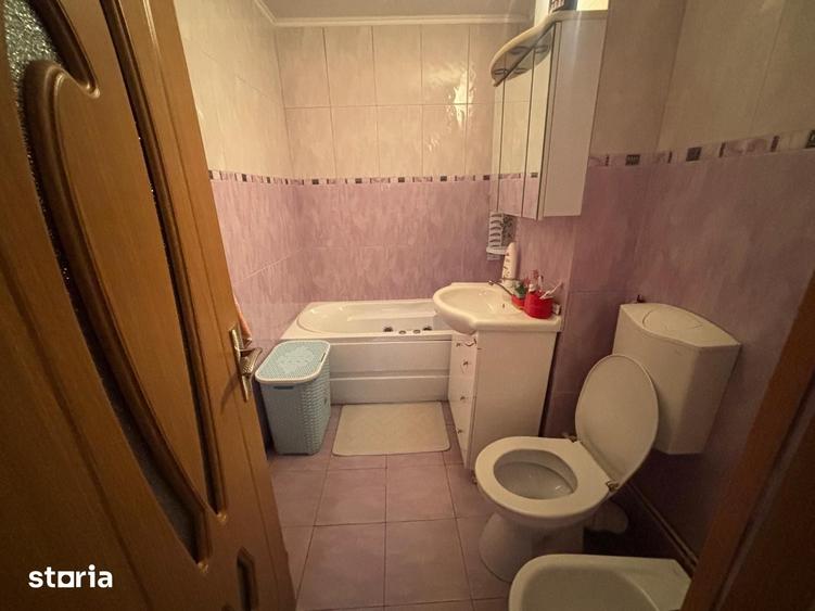 Apartament cu 2 camere decomandat în Gară