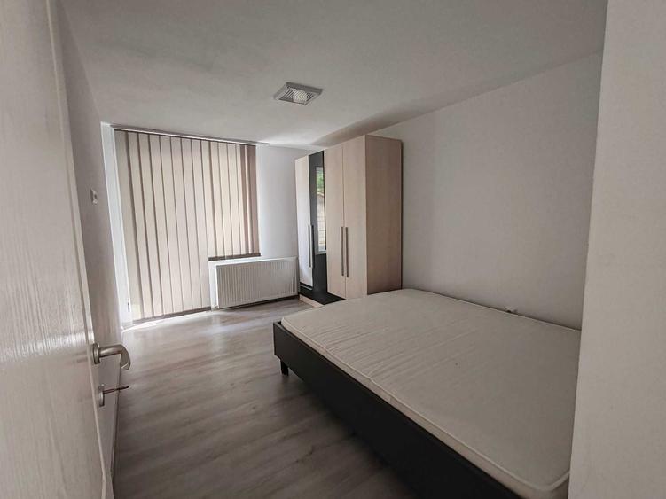 Apartament cu 2 camere decomandat în Stana