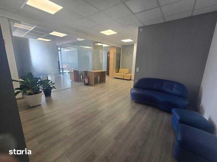 Apartament cu 4 camere în Mărăști