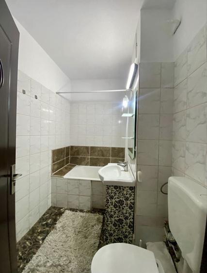 Apartament cu 2 camere decomandat în Exterior Vest