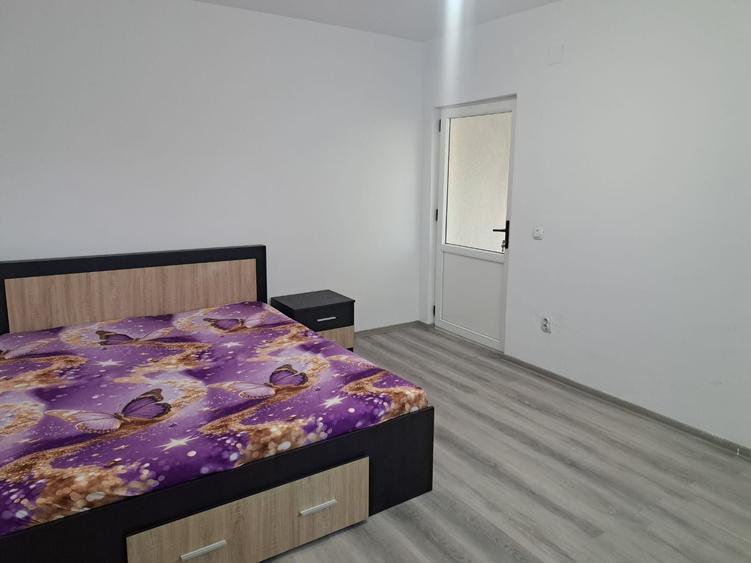 Casă cu 3 camere decomandat în Ariceștii Rahtivani