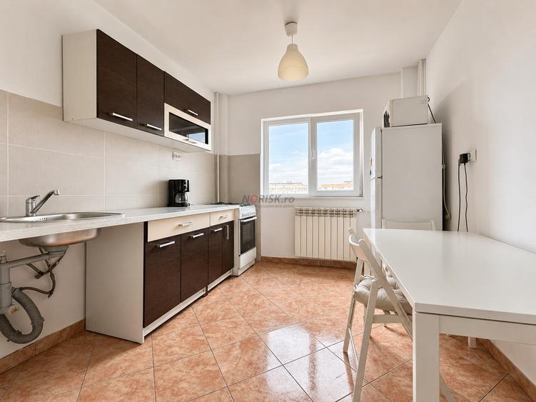 Apartament cu 3 camere decomandat, mobilat în Gorjului