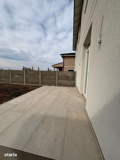 Apartament cu 4 camere în Giroc