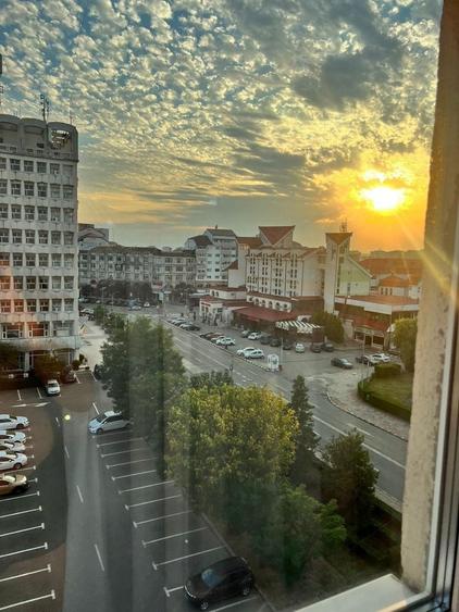 Apartament cu 3 camere decomandat în Ultracentral