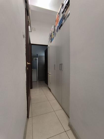 Apartament cu 3 camere semidecomandat în Armeneasca