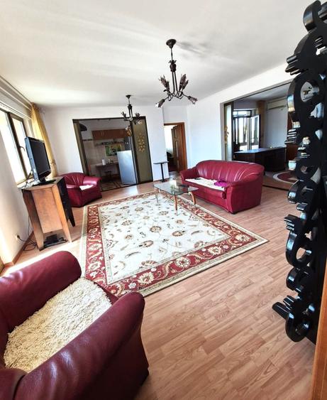 Apartament cu 5 camere, mobilat în Domenii