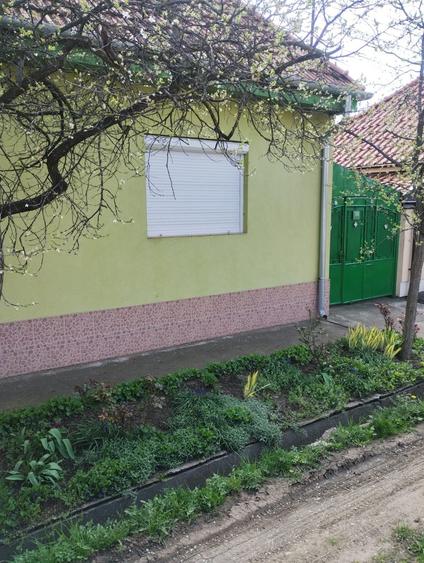 Casă cu 3 camere în Ghiroda