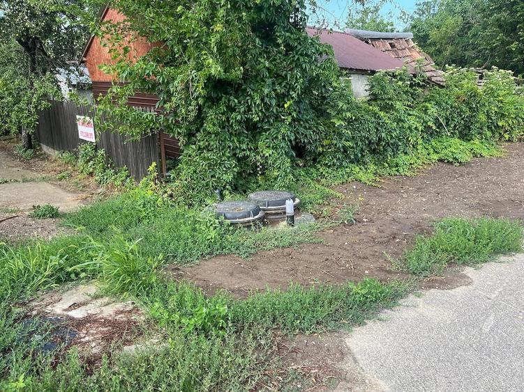 Casă cu Teren 943 Mp în Vâlcelele
