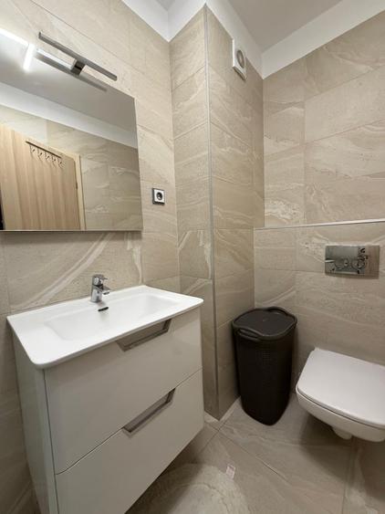 Apartament cu 3 camere semidecomandat, mobilat în Gheorgheni