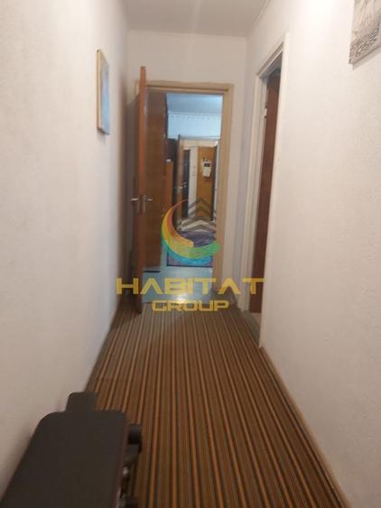 Apartament cu 3 camere semidecomandat în Alexandru Obregia