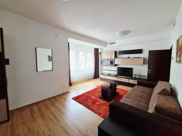 Apartament cu 3 camere decomandat în Șoseaua Nordului