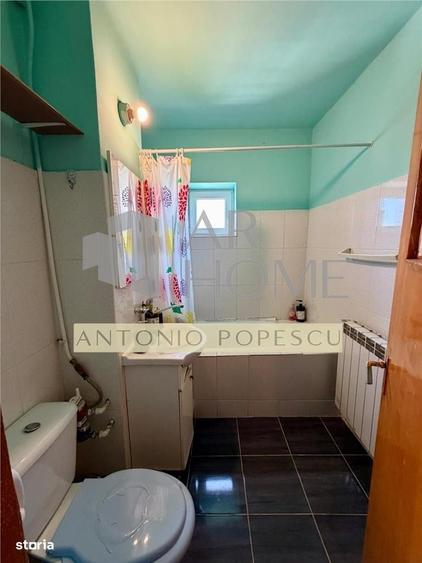 Apartament cu 4 camere decomandat în Malu Roșu