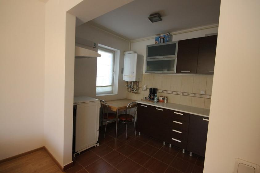 Apartament cu 2 camere semidecomandat în Băneasa