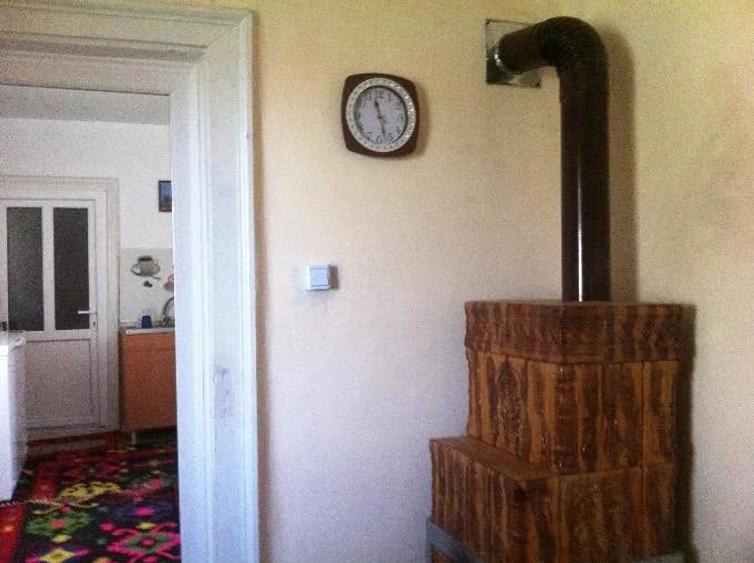 Casă cu 3 camere cu Teren 2436 Mp în Central