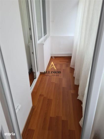 Apartament cu 2 camere în Micro 6
