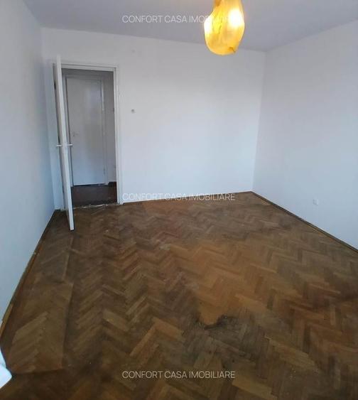 Apartament cu 2 camere semidecomandat în Barbu Văcărescu