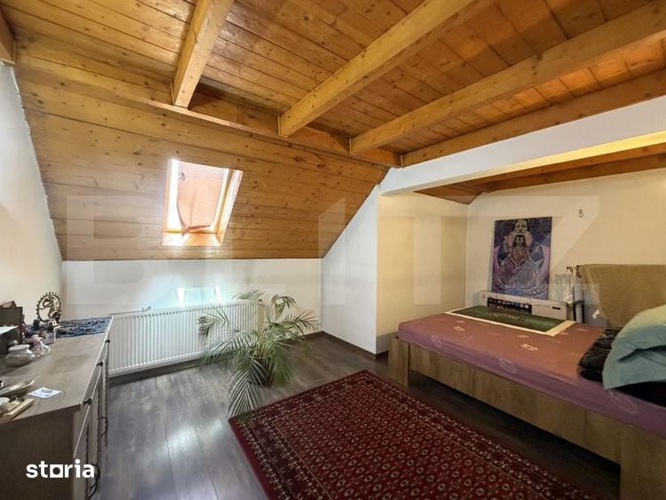 Casă cu 8 camere cu Teren 3000 Mp în Central
