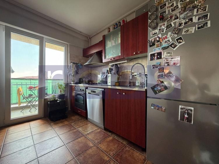 Apartament cu 2 camere decomandat în Central