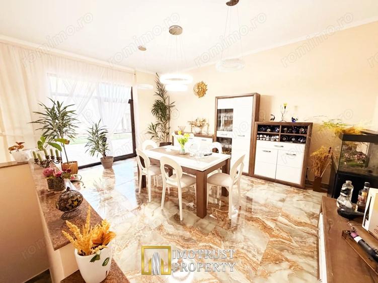 Casă cu 8 camere cu Piscina în Drauț