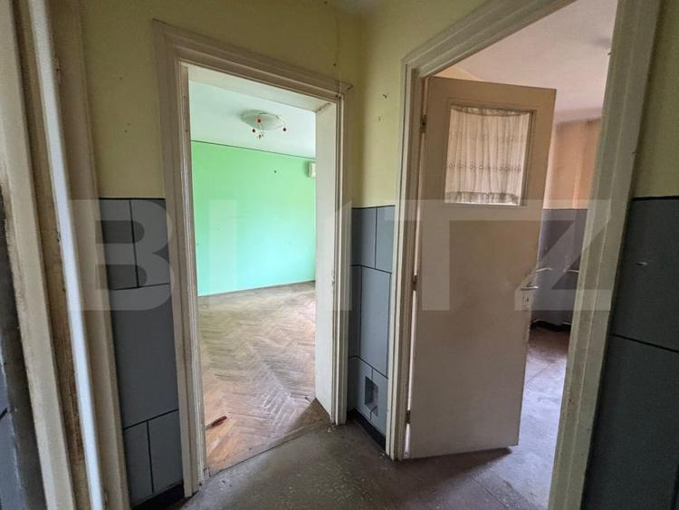 Apartament cu 2 camere semidecomandat în Calea București