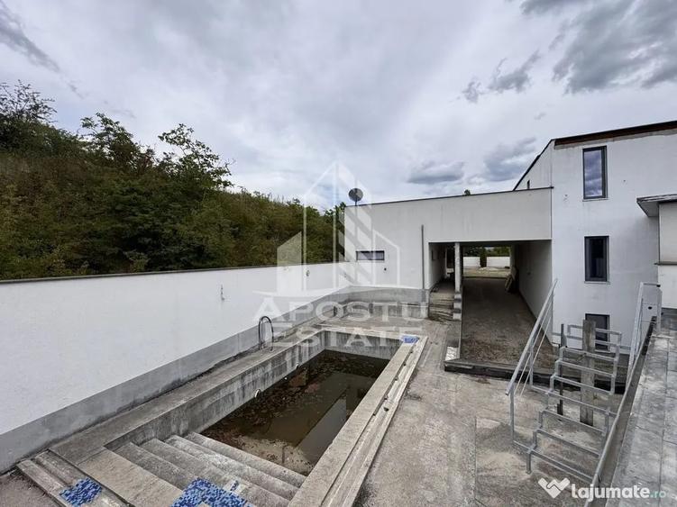 Casă cu 7 camere cu Teren 1080 Mp în Central