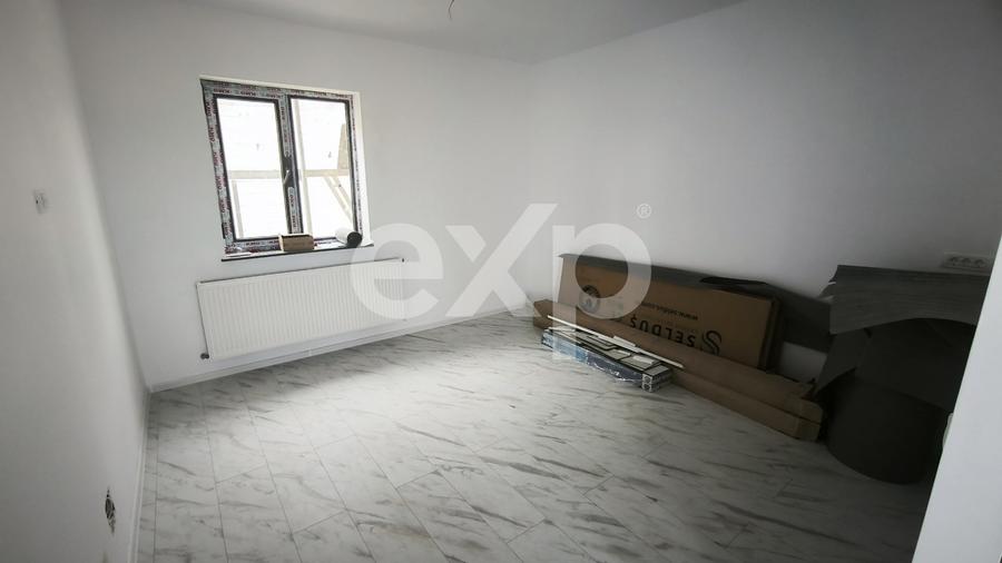 Apartament cu 2 camere semidecomandat în Rolast