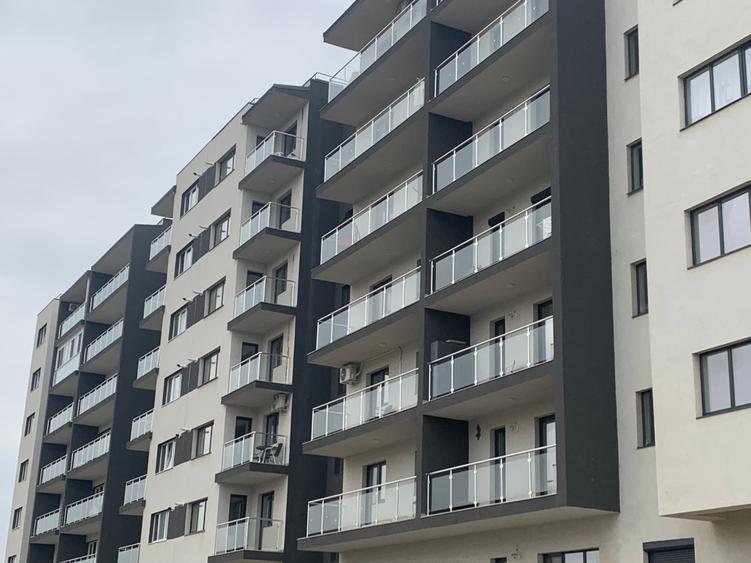Apartament cu 2 camere nedecomandat în Berceni