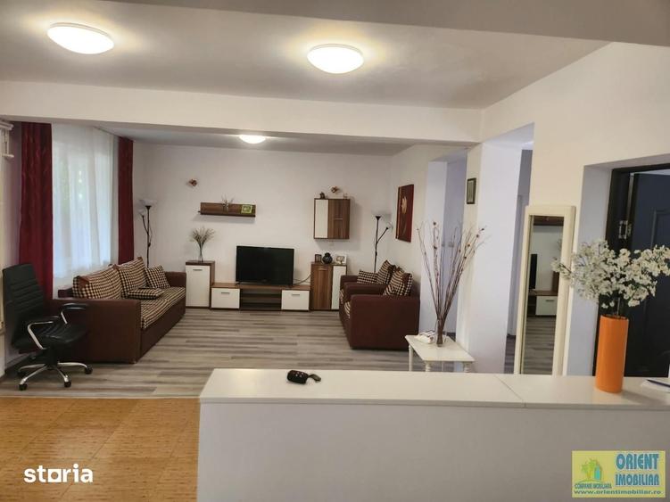 Casă cu 7 camere cu Teren 300 Mp în Nord