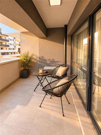 Apartament cu 2 camere decomandat, mobilat în Tractorul