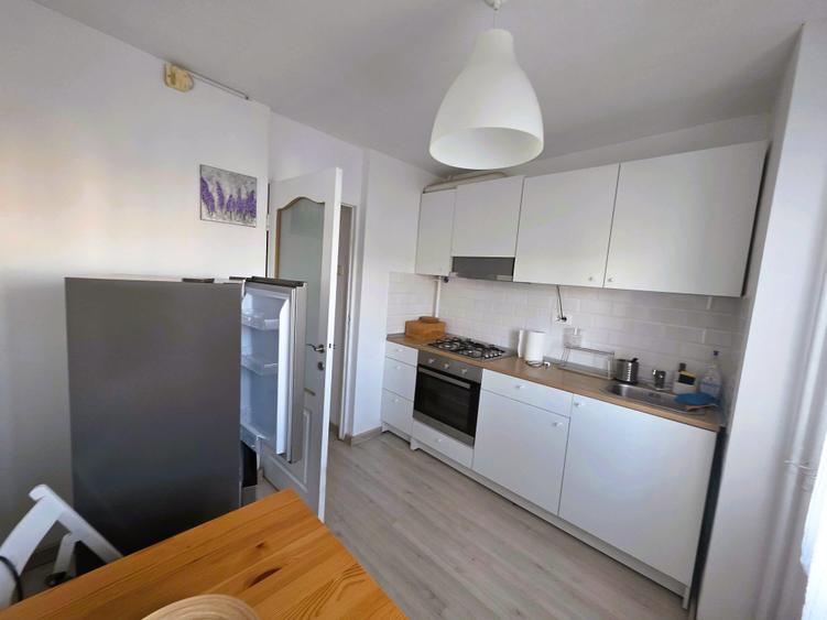 Apartament cu 2 camere decomandat, mobilat în Brâncoveanu