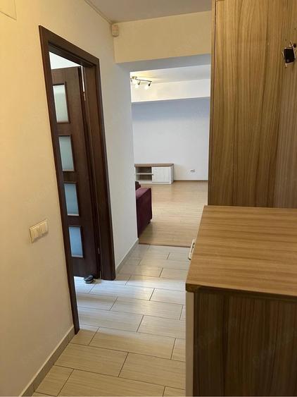 Apartament cu 3 camere semidecomandat în 1 Decembrie 1918