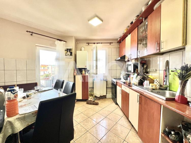 Apartament cu 2 camere semidecomandat, mobilat în Mărăști