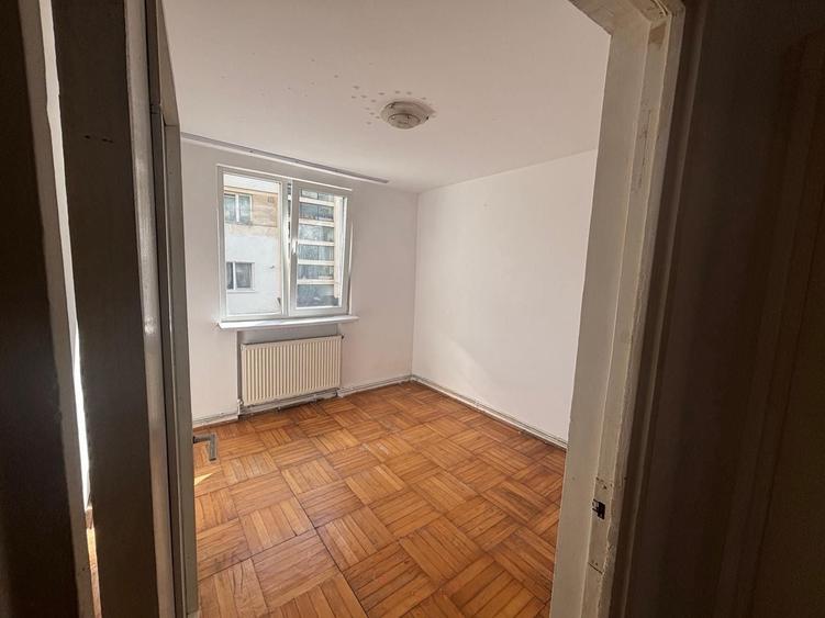 Apartament cu 2 camere decomandat în Mărăței