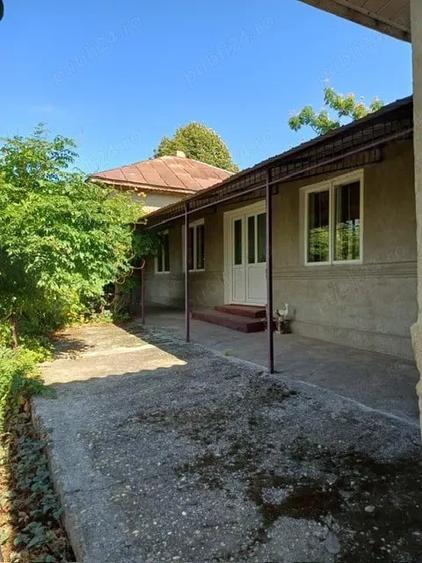 Casă cu 6 camere cu Teren 1900 Mp în Gâldău