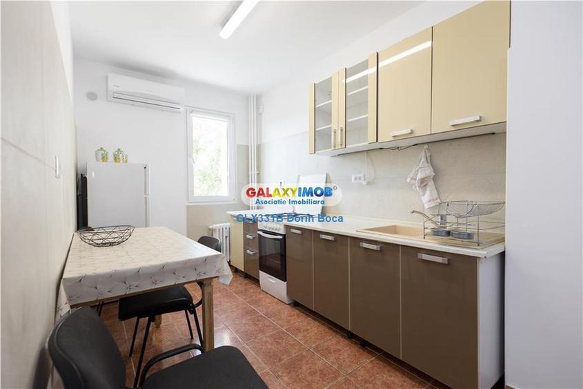 Apartament cu 2 camere decomandat, mobilat în Titan