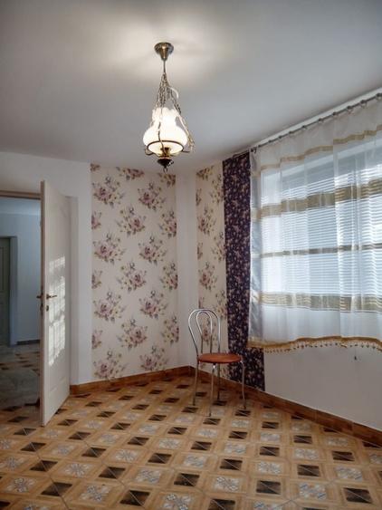 Casă cu 4 camere în Brânceni