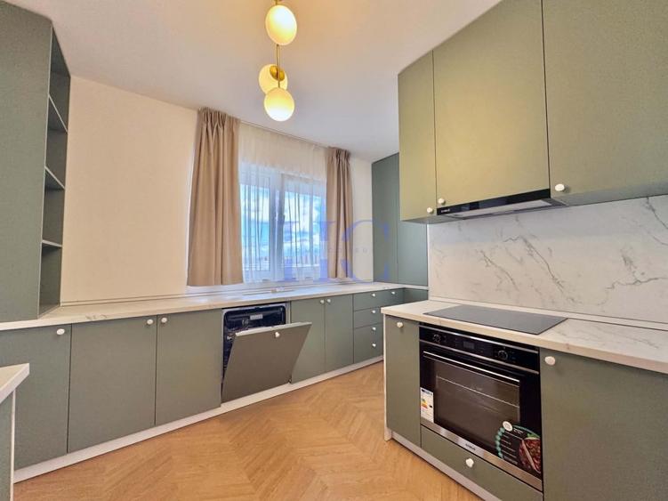 Apartament cu 4 camere decomandat, mobilat în Mihai Viteazul